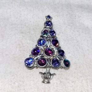 Silver Starr Christmas Tree Pin
